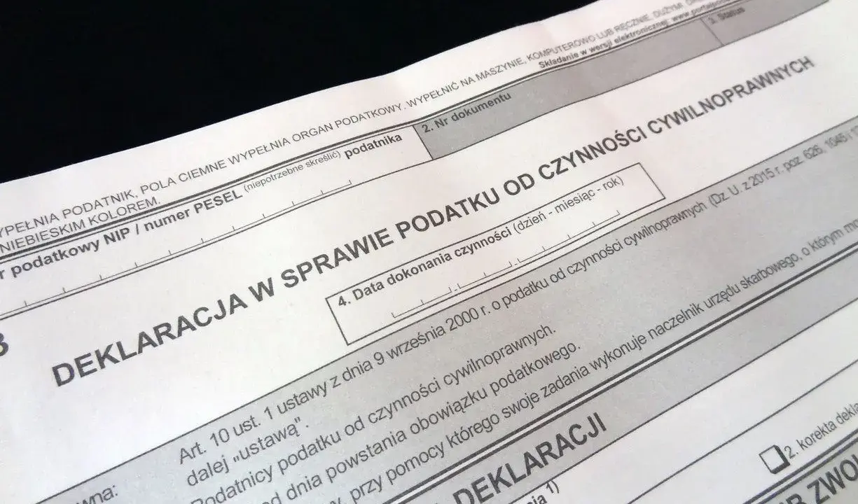 Deklaracja podatkowa PIT. Osoba prywatna dokonująca zakup samochodu za gotówkę powyżej 15000 zł.